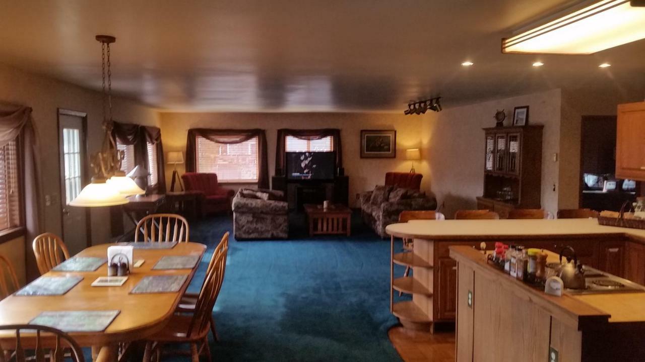 Kodiak Russian River Lodge Zewnętrze zdjęcie